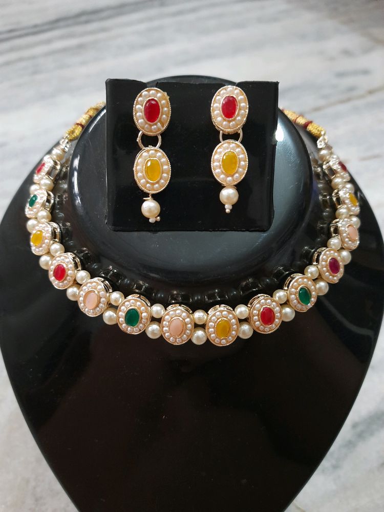 Unique Design Necklace Set