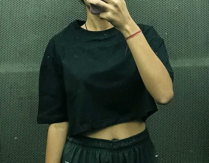 Black Crop Tshirt