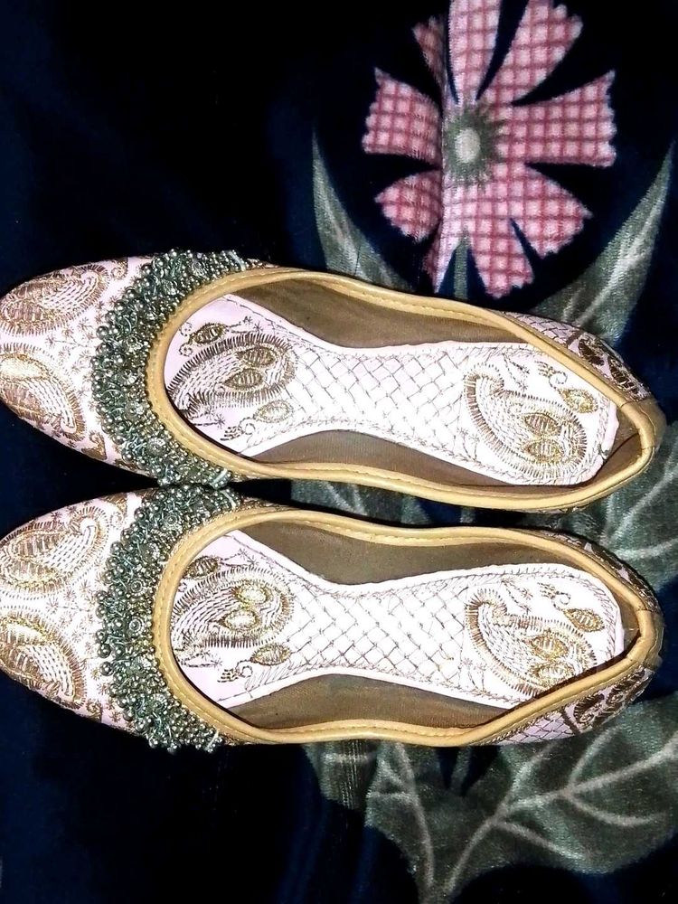 Embroidered Ethnic Flats