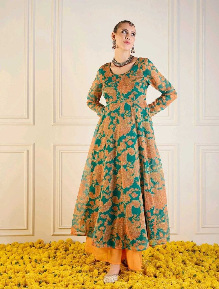 Shae And Sassafras Myntra (Rs. 1800)