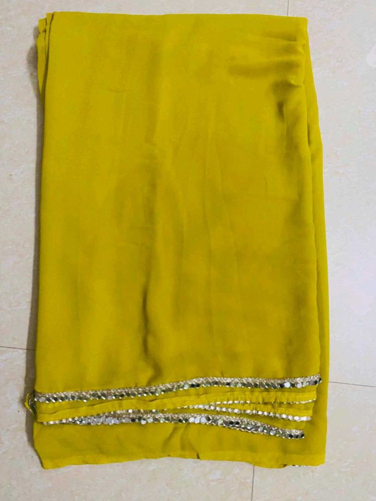 ⭐Yellow Saree with Mirror Border⭐
