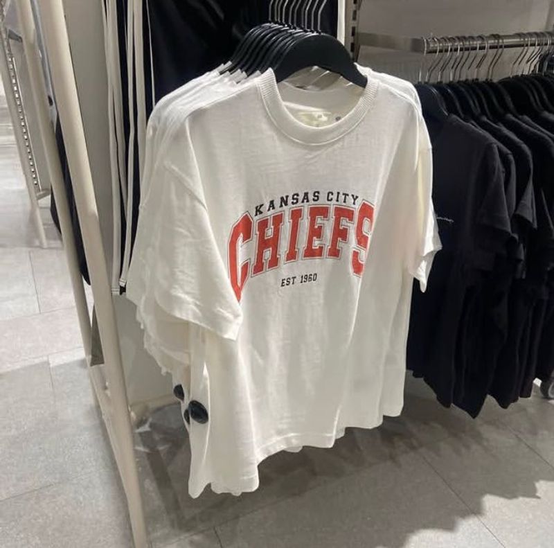 H&amp;M Chiefs Tee