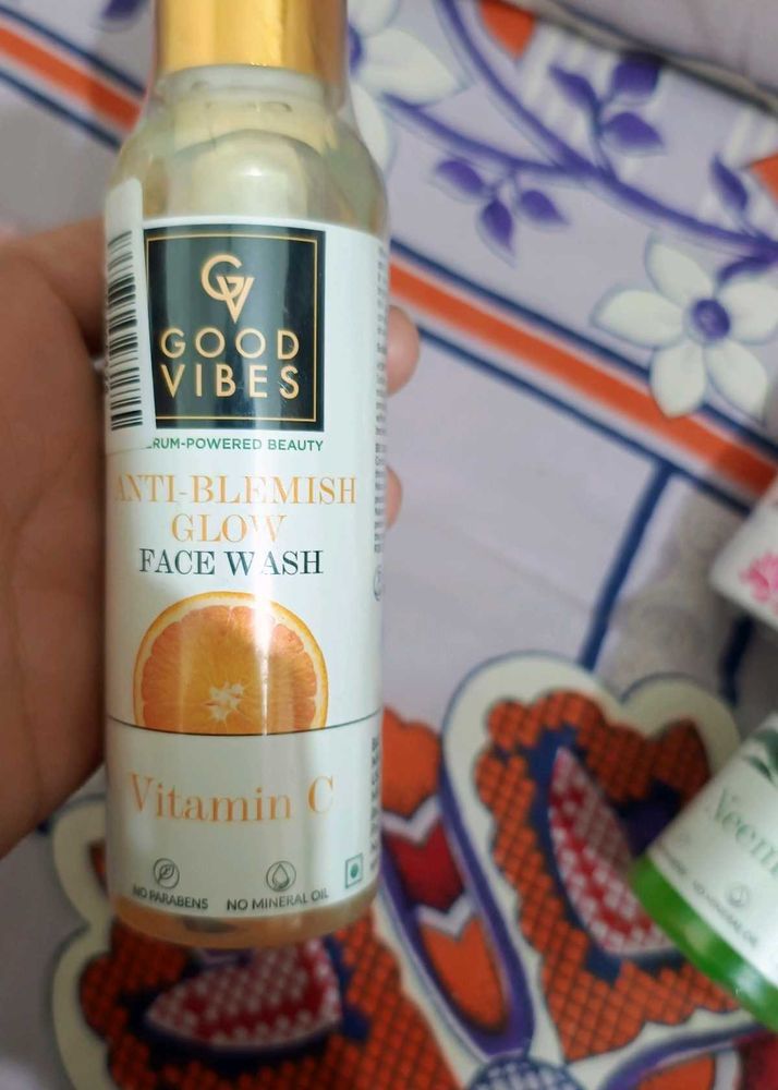 Anti Blemishe Glow Face Wash