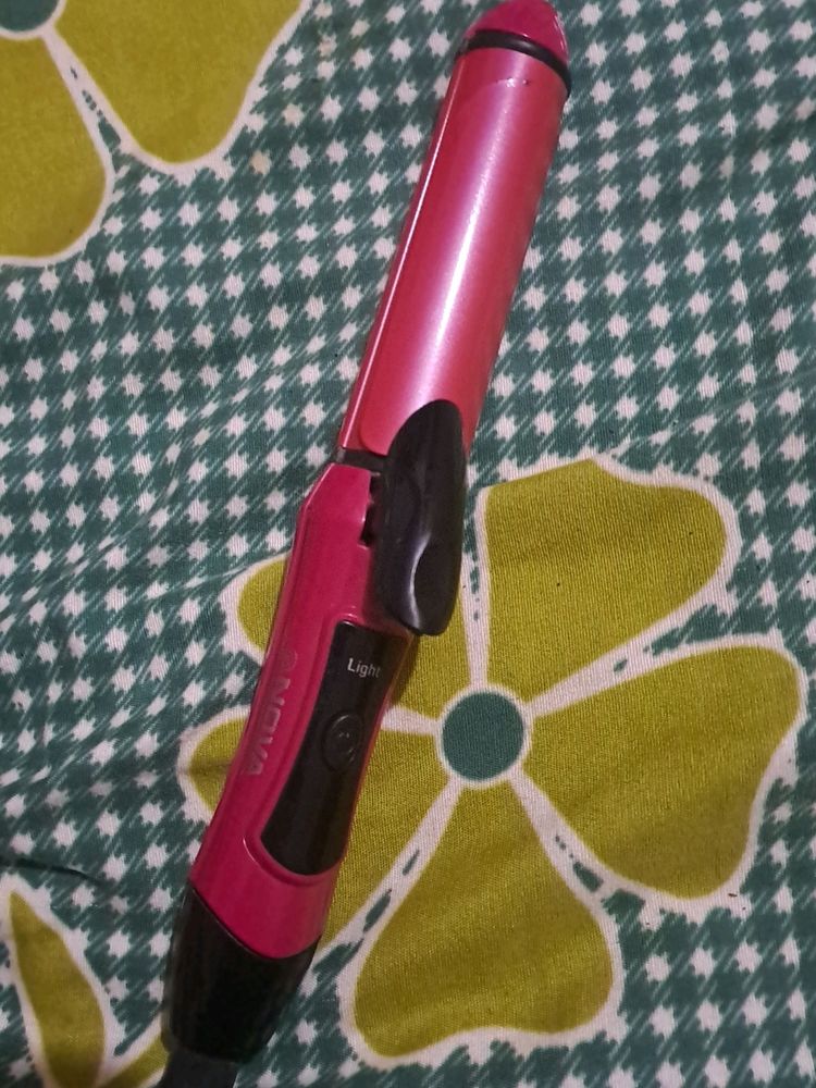 hair straightener and curler