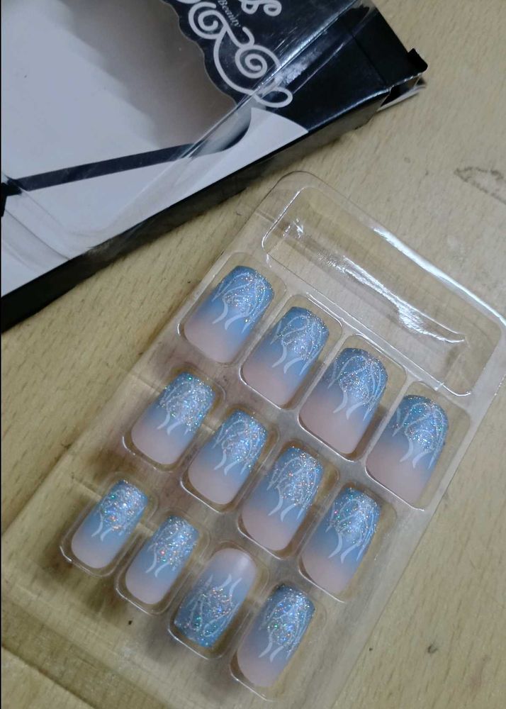 fake nails
