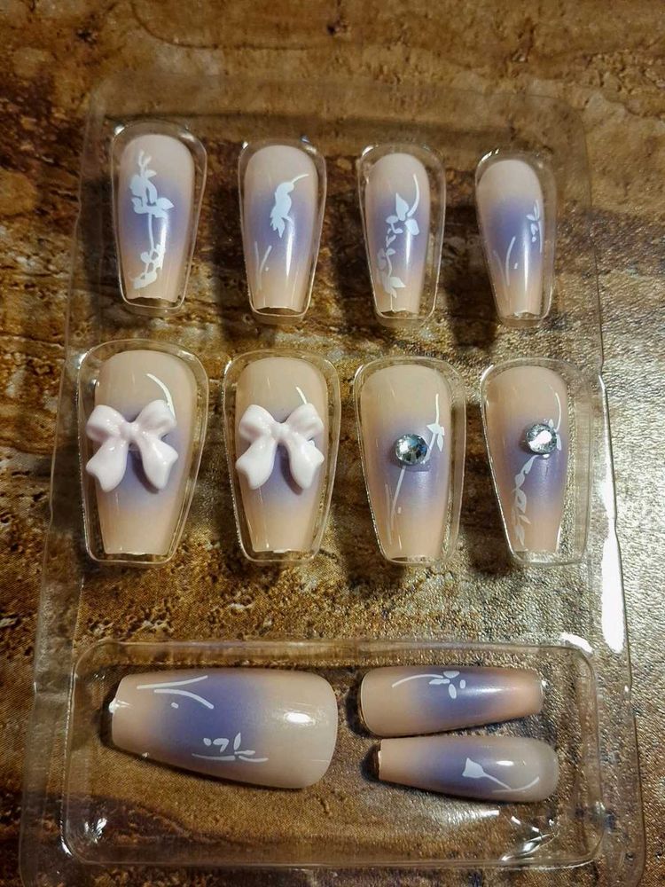 Press On Nail Set (12 pcs)