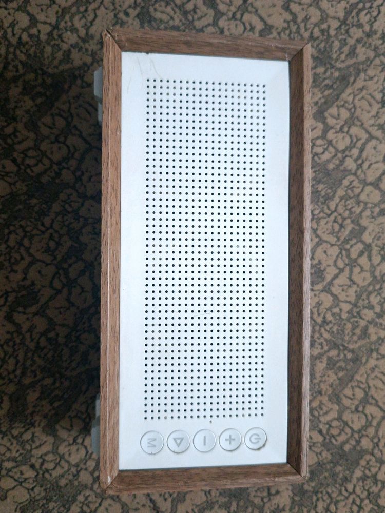 Levi&#39;s Wireless Bluetooth Speaker