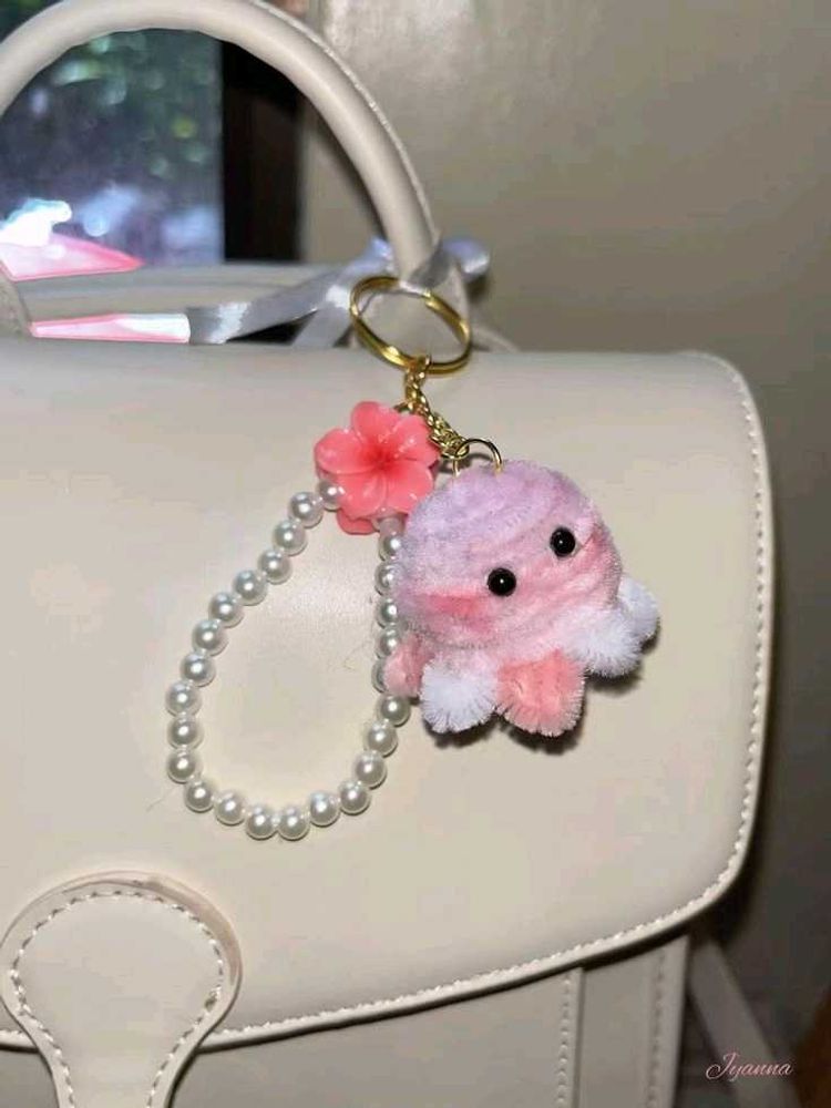Cute Octopus keychain with pearls