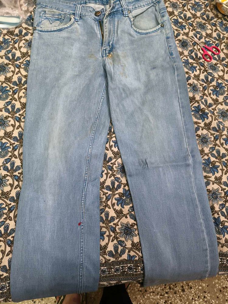 Blue Denim Jeans in 32 waist