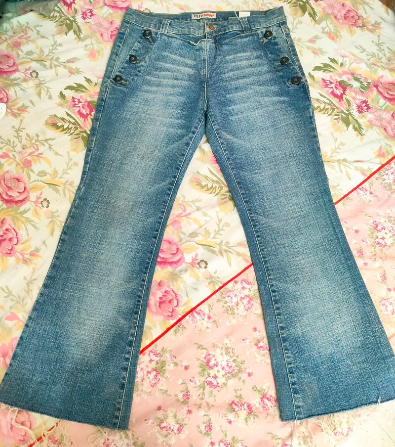 Stylish Bootcut Jeans 💙✨