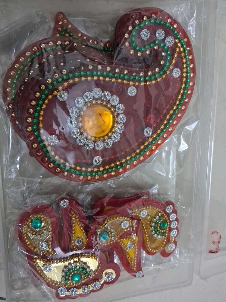 Decorated Festive Paisley Appliques