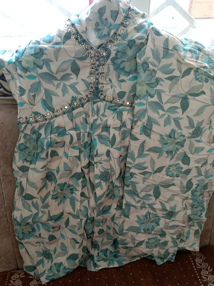 Light Green Short Kurtis With Pant