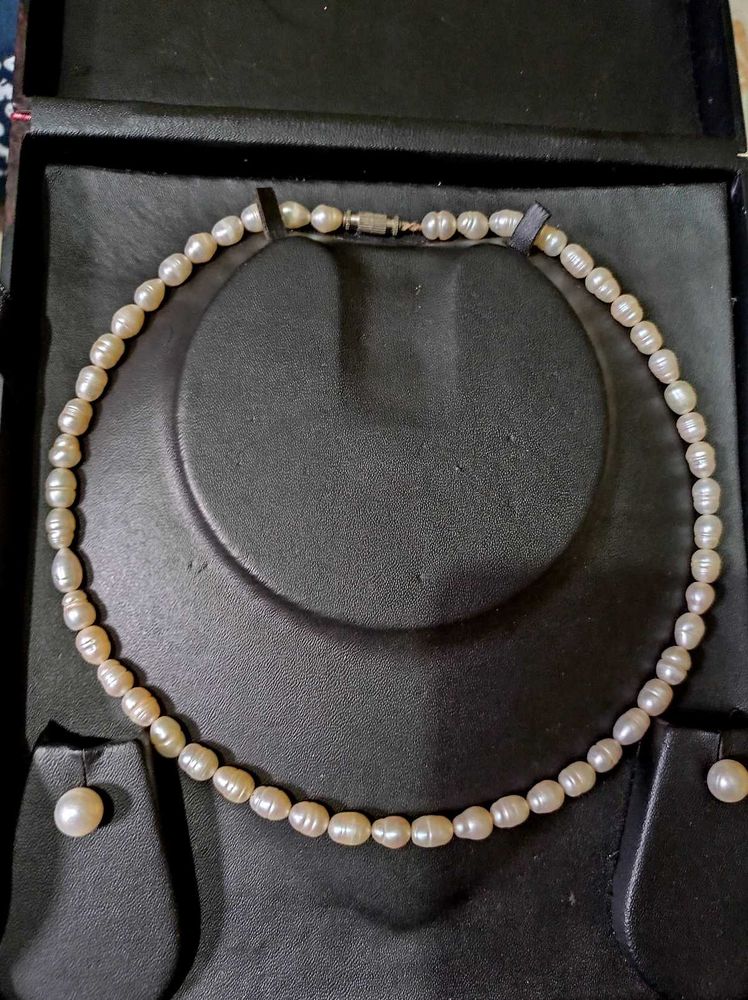 Pearl Necklace &amp; Earring Set