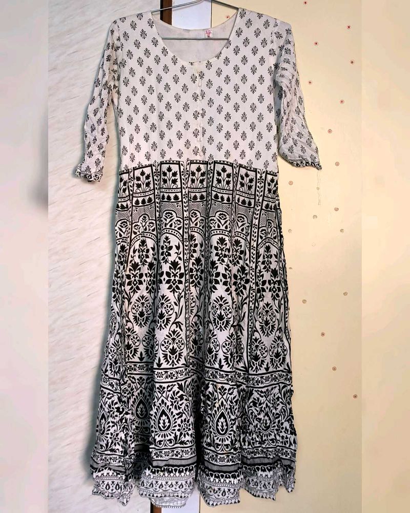 White Designed Anarkali Kurti 🕊️