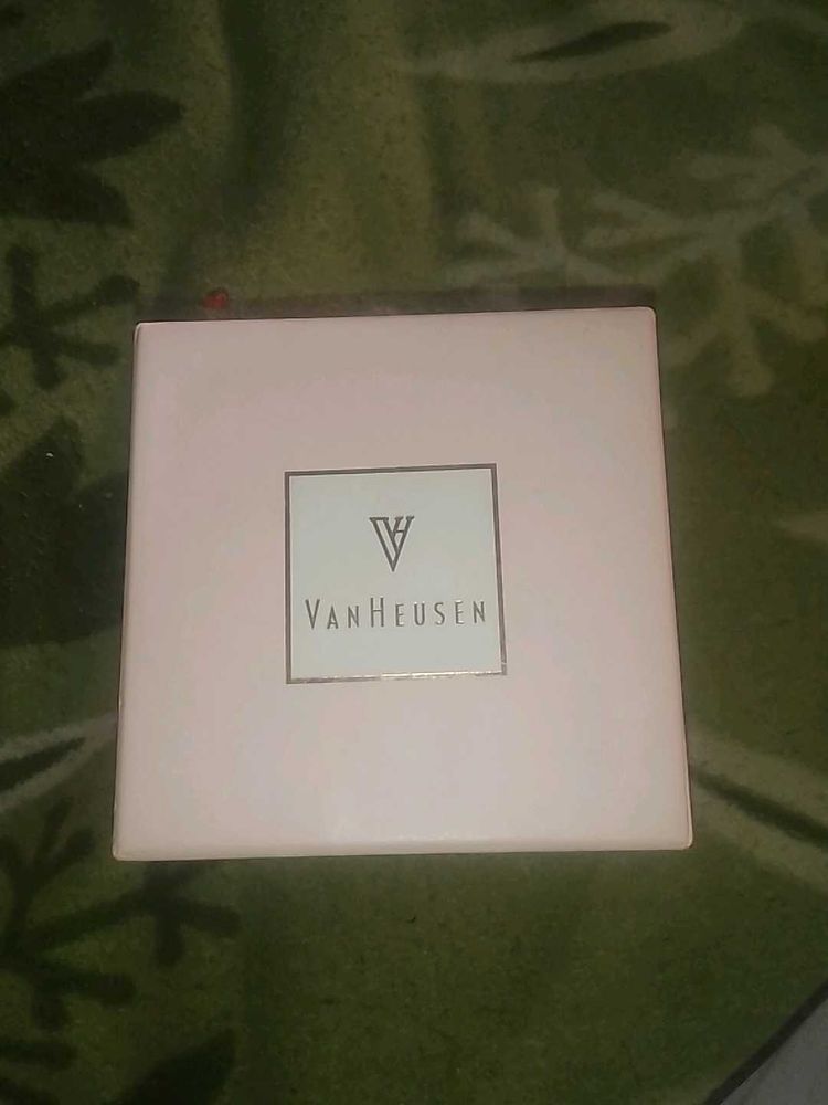 Van Heusen Box