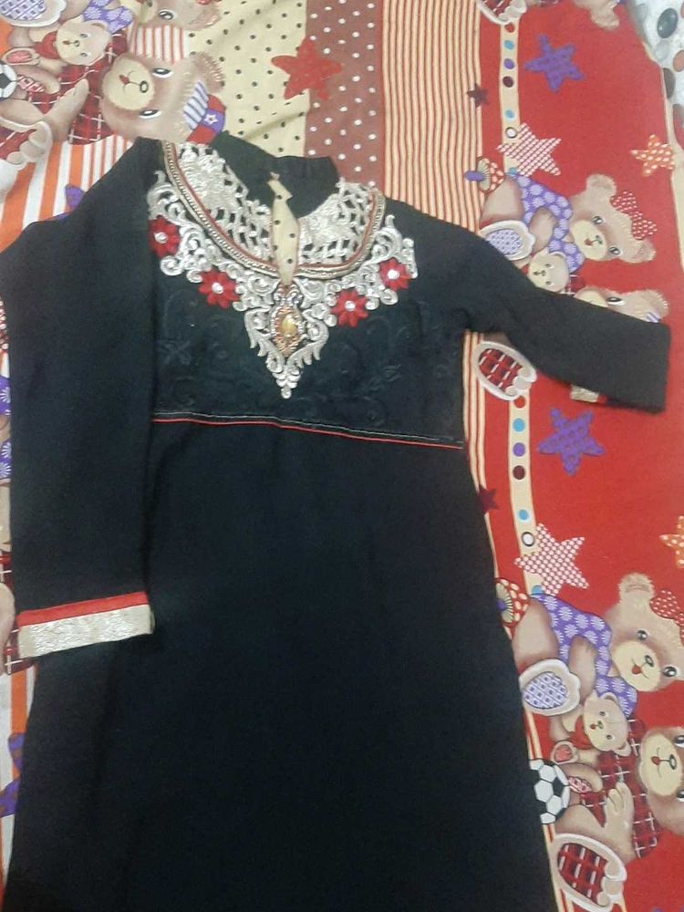 Elegant Black Embroidered Kurti