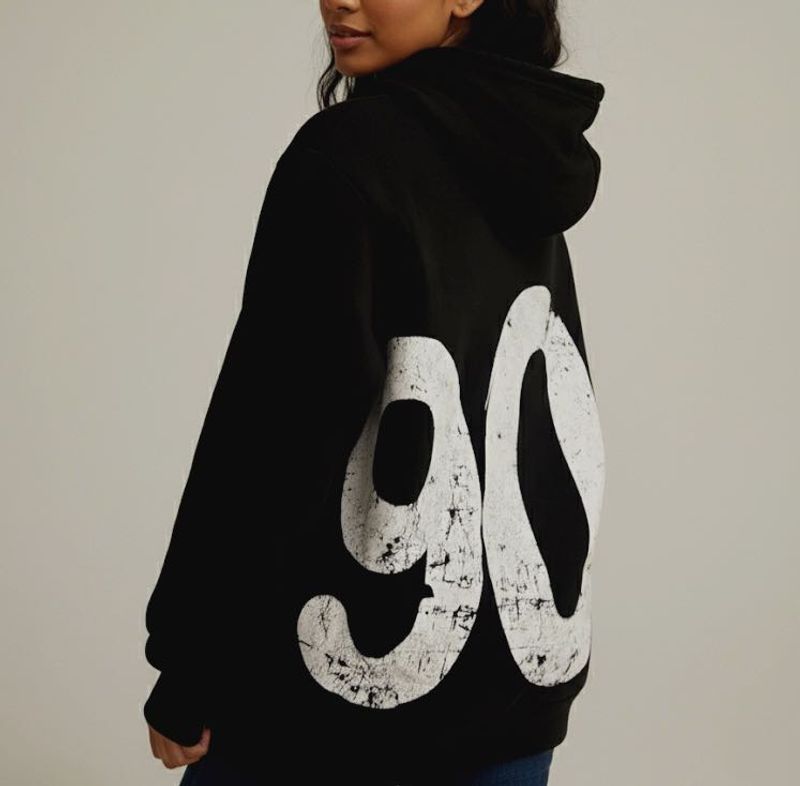 Black &#39;90&#39; Hoodie