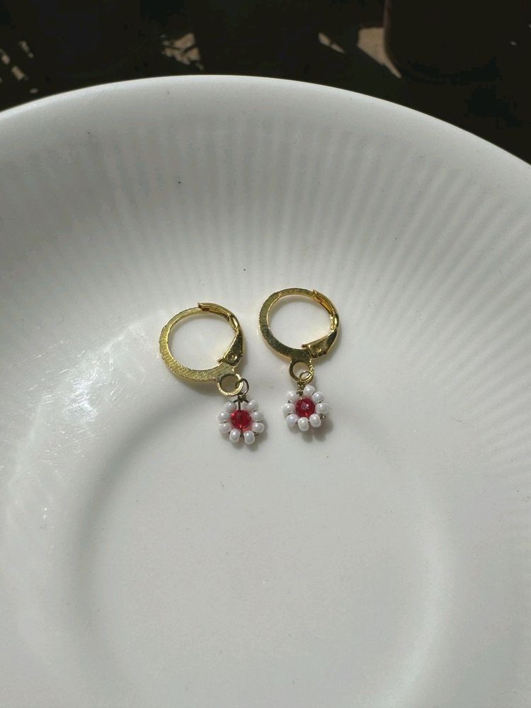 Bead Tiny Flower Earrings
