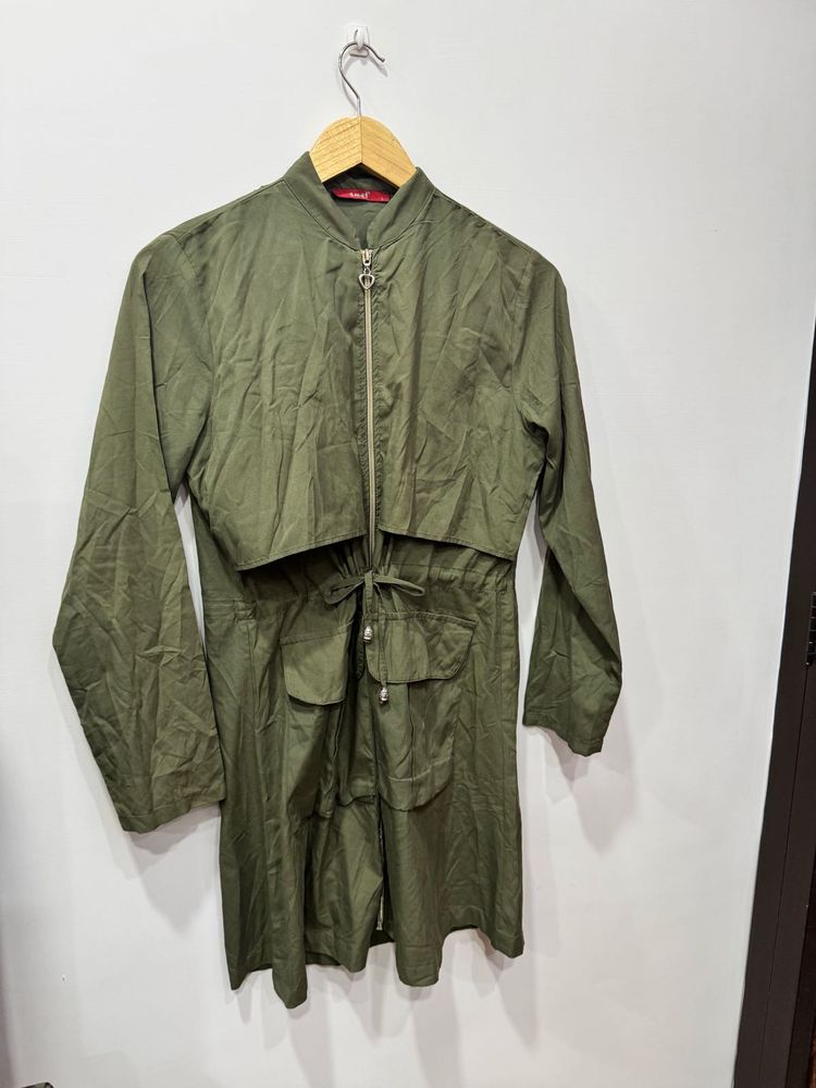 Green Dress Windsheeter