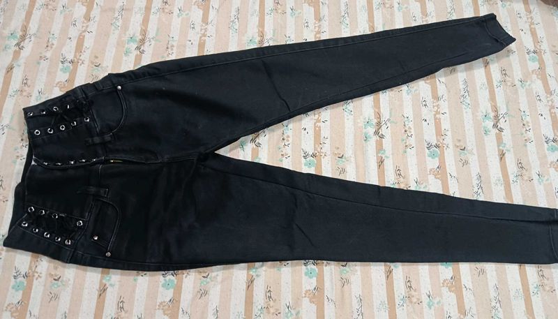 Black Skinny Jeans