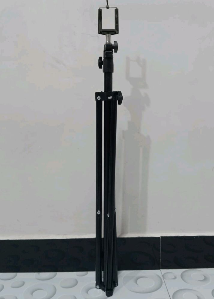 It Is Camera And Phone Stand ( Tripod)
