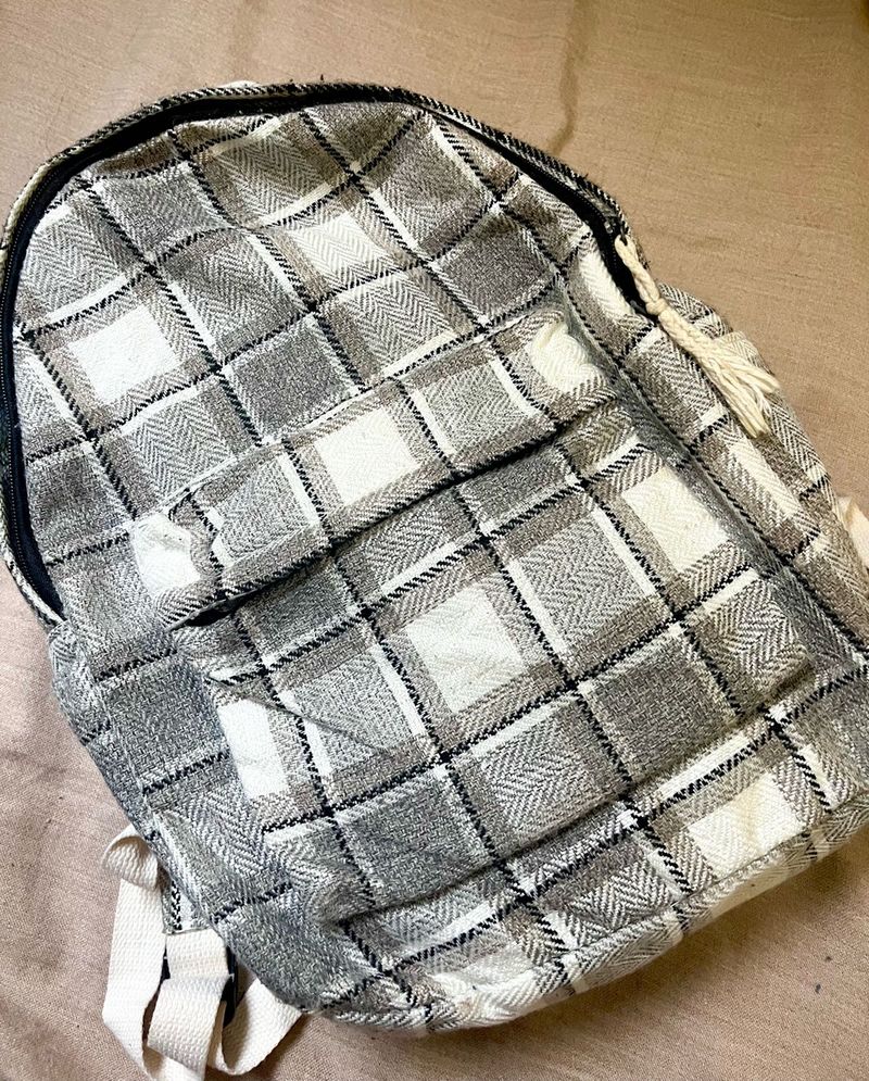 Plaid Backpack ( Never Been Used)