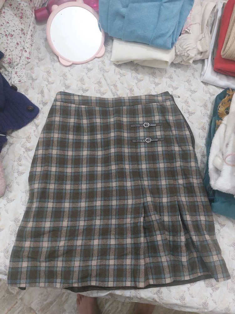 CUTE LITTLE SKIRT