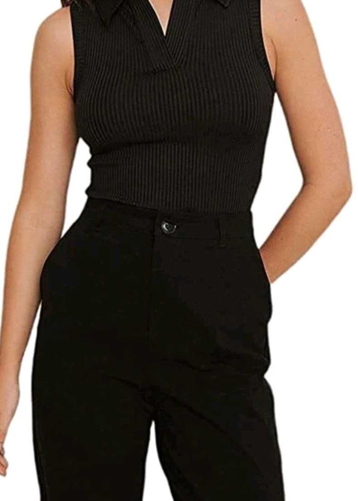 Chic Black Sleeveless Top