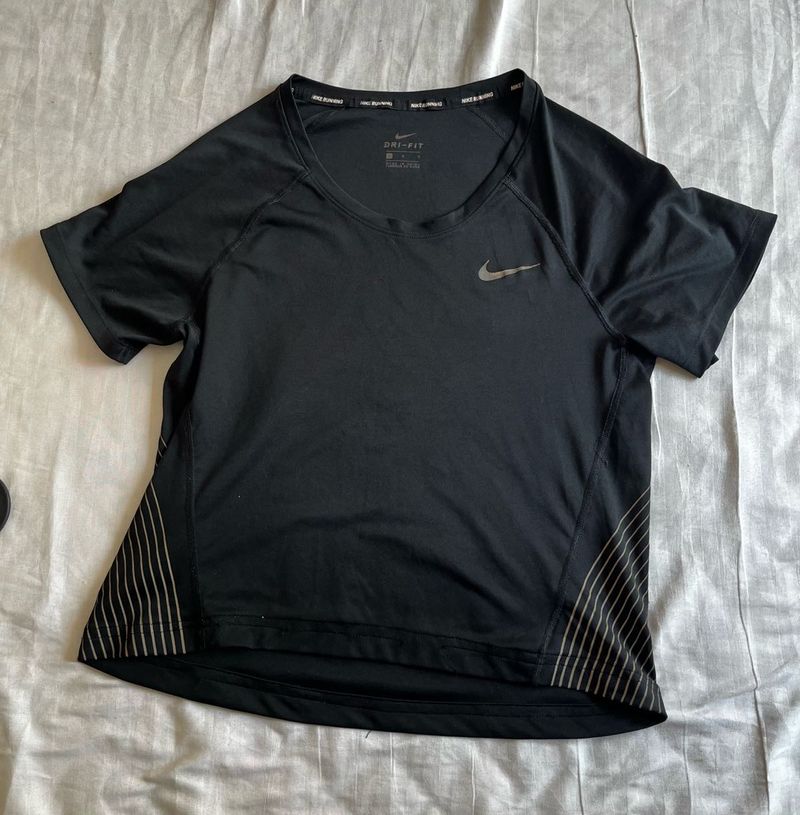 Nike Dri-FIT T-Shirt