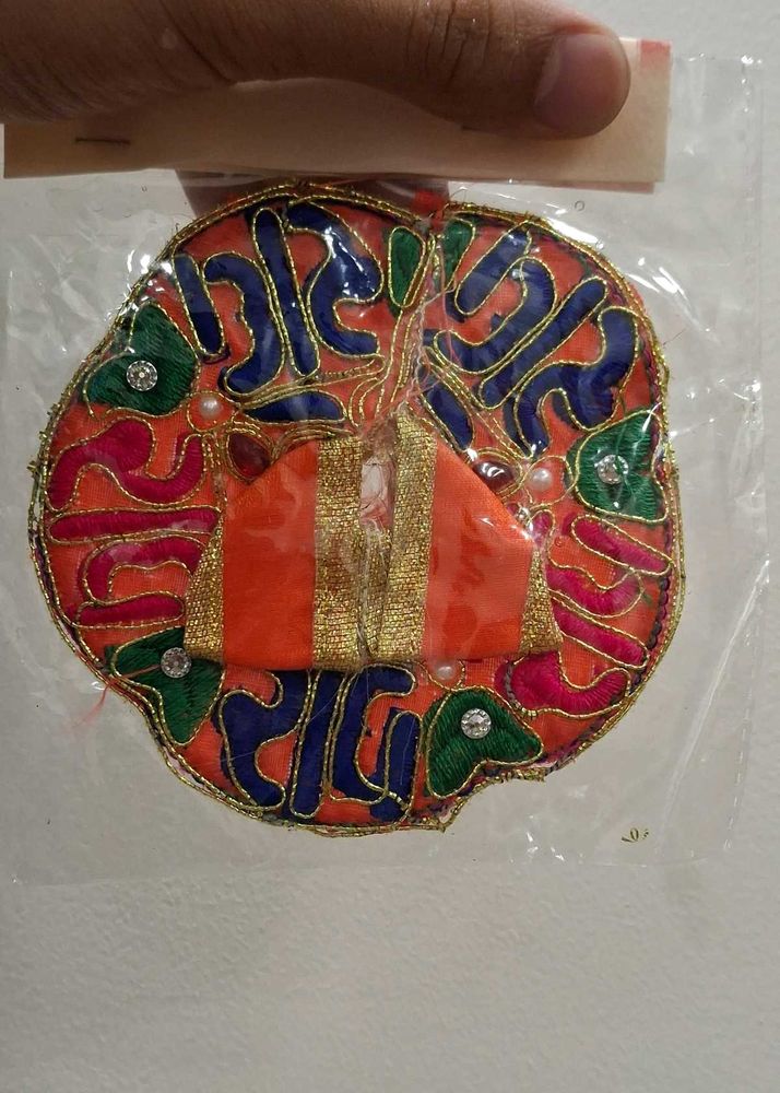 राधा नाम कृष्ण जी के वस्त्र जी