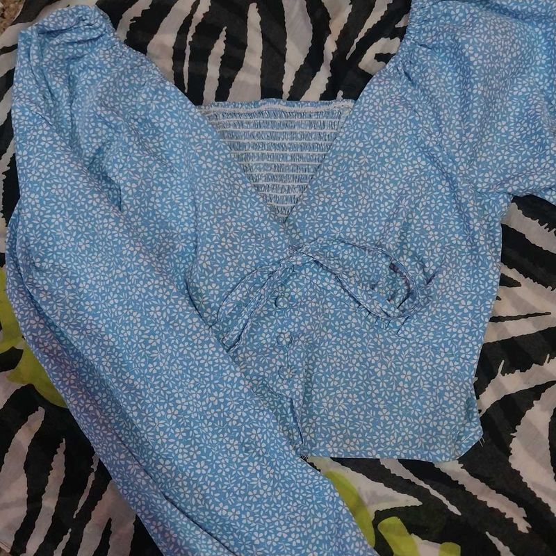 Blue Floral Puff Sleeves Crop Top