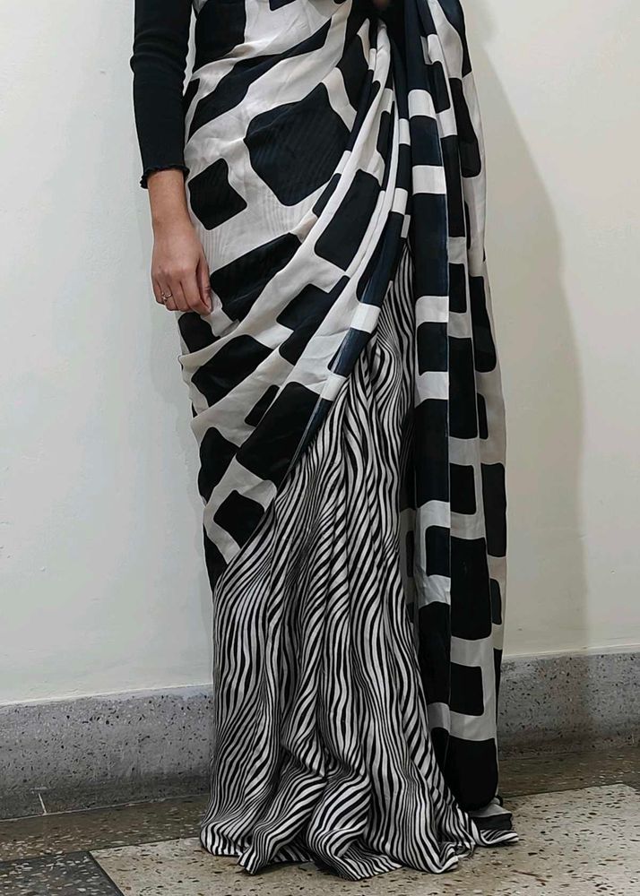 Beautiful Black Saree.