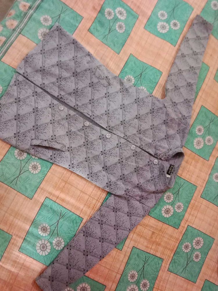 Patterned sweater for women