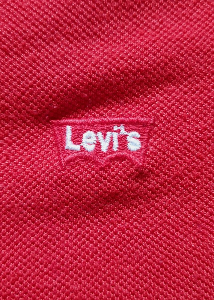 Levi&#39;s Red Clr T-shirt