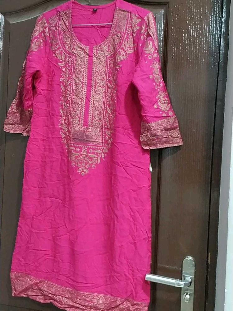 Elegant Pink Embroidered Kurta