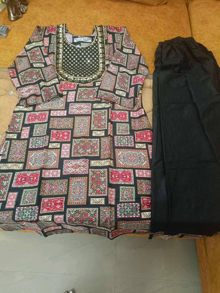 Printed Kurti with Pants