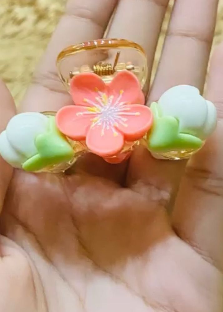 Flower Clutch