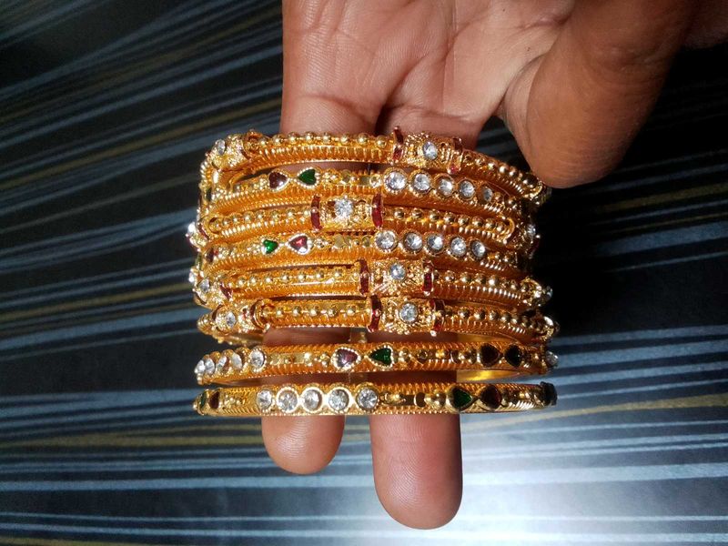 Bangle With Classical Look