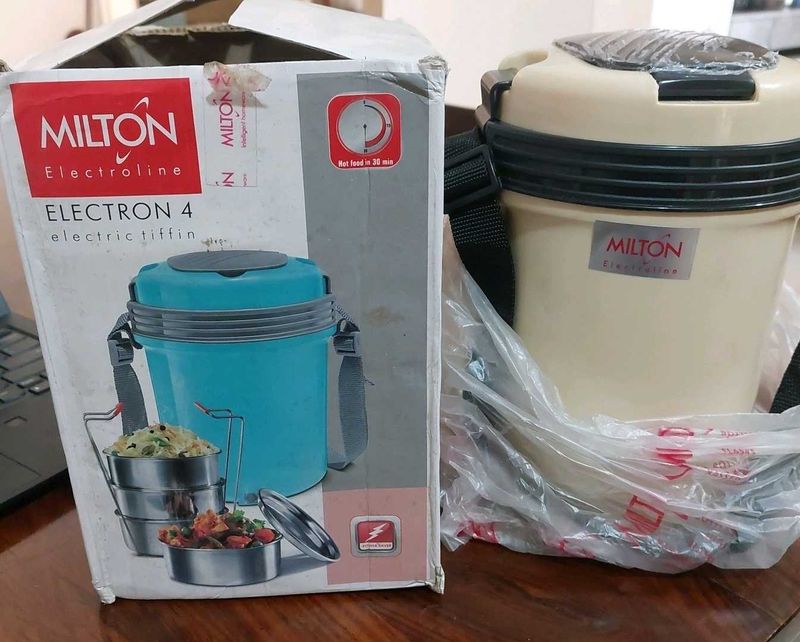 🍛MILTON Electron Lunch Box 4 Steel Containers