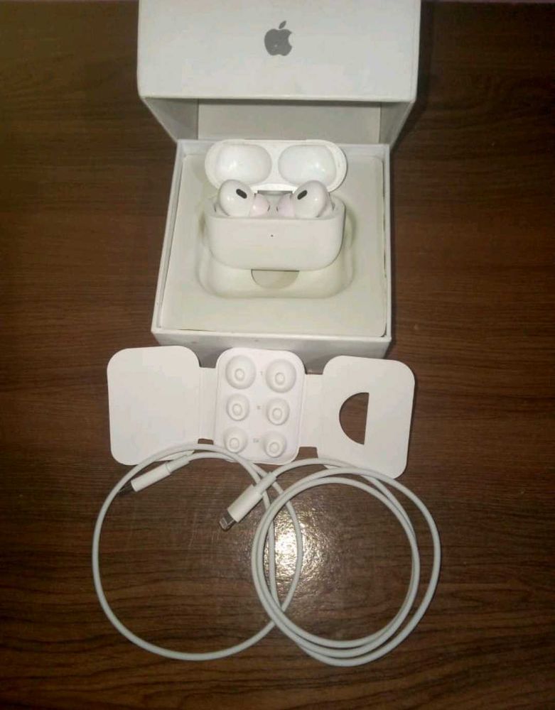 #Apple Earbuds#With Free Charger#best Voice❤