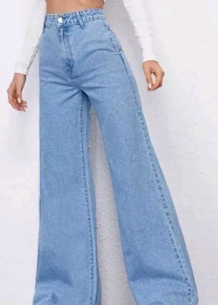 Wide Leg Light Wash Jeans