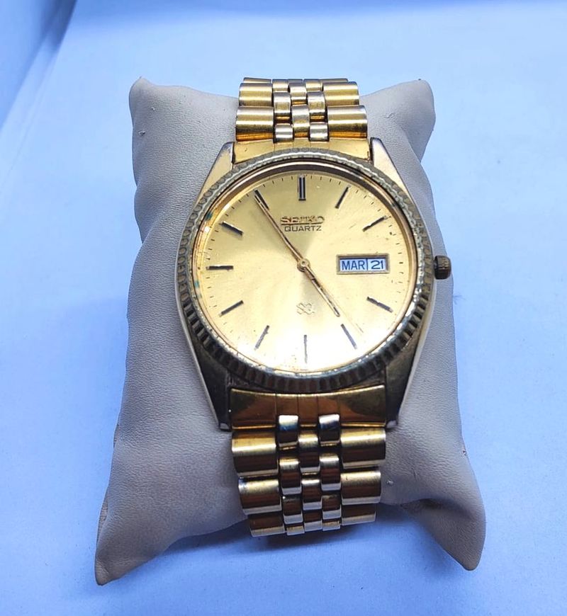 Vintage Seiko Quartz Gold Watch