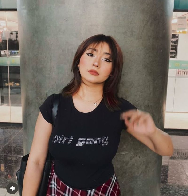 cover girl fitted tee,great for size xs,s a