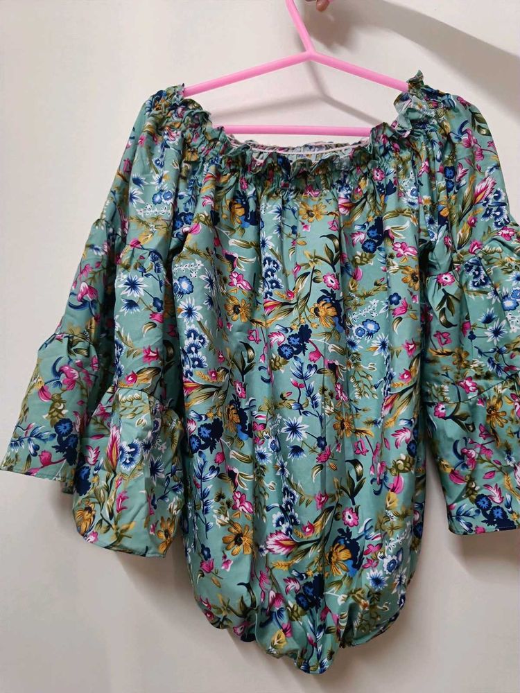 Floral Print Off-Shoulder Top