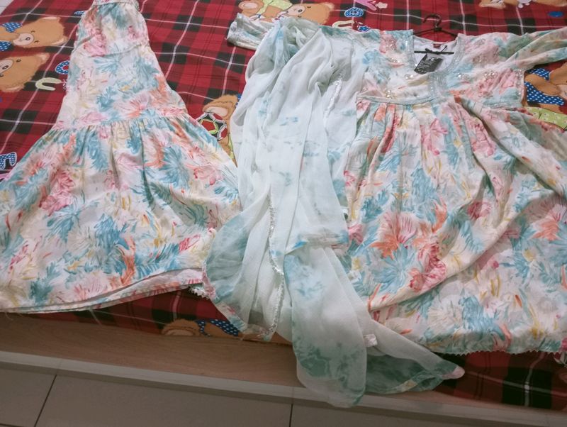 This Very Beury Full Plazo Set Only 15 Mit Use