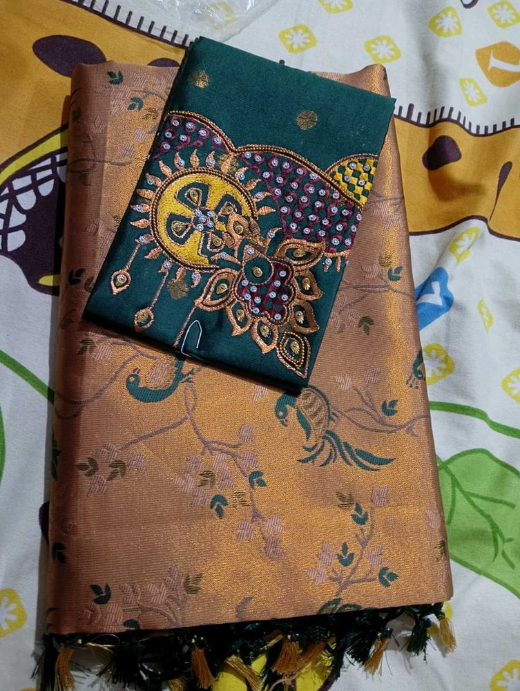 Premium Tissue Gold Saree With Auri Work Blouse