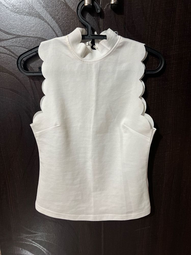 Scalloped White Top - S