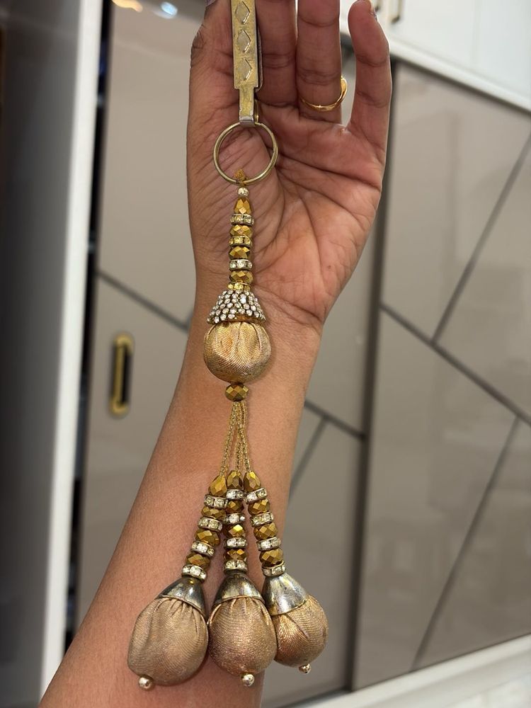 Elegant Golden Tassel Keychain