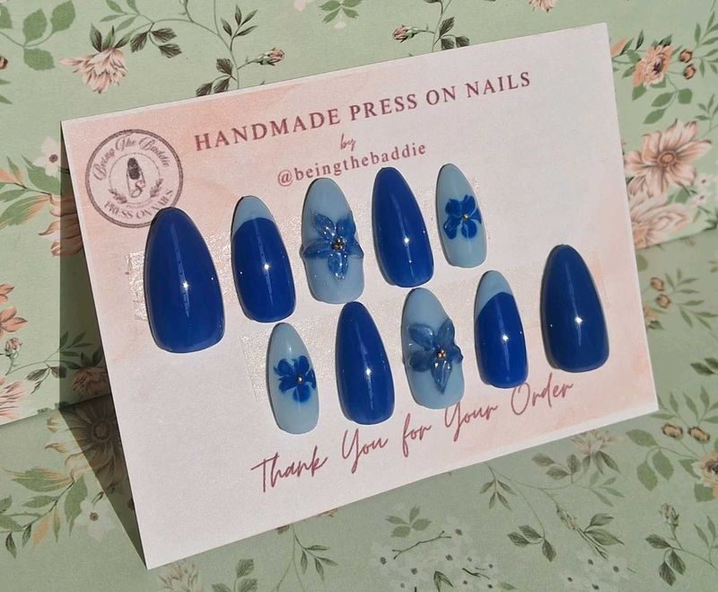 Blue Floral Press On Nails