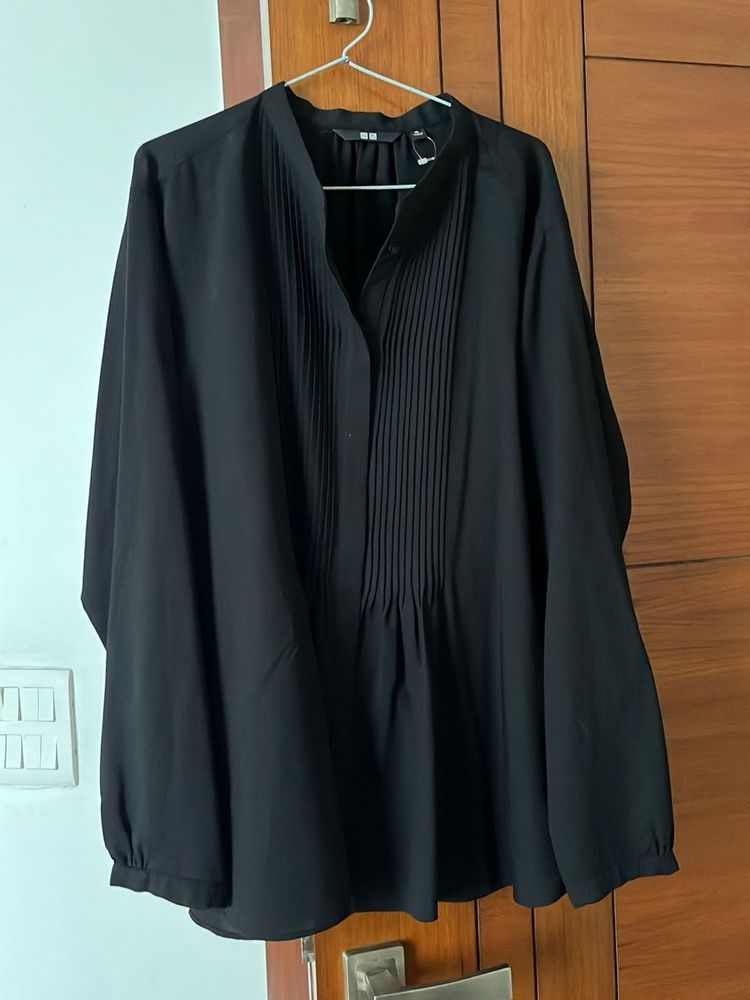 Elegant Black Blouse